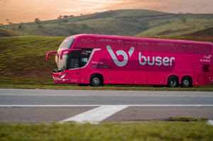 Buser entra no segmento de fretamento corporativo com custo até 40% menor que a concorrência