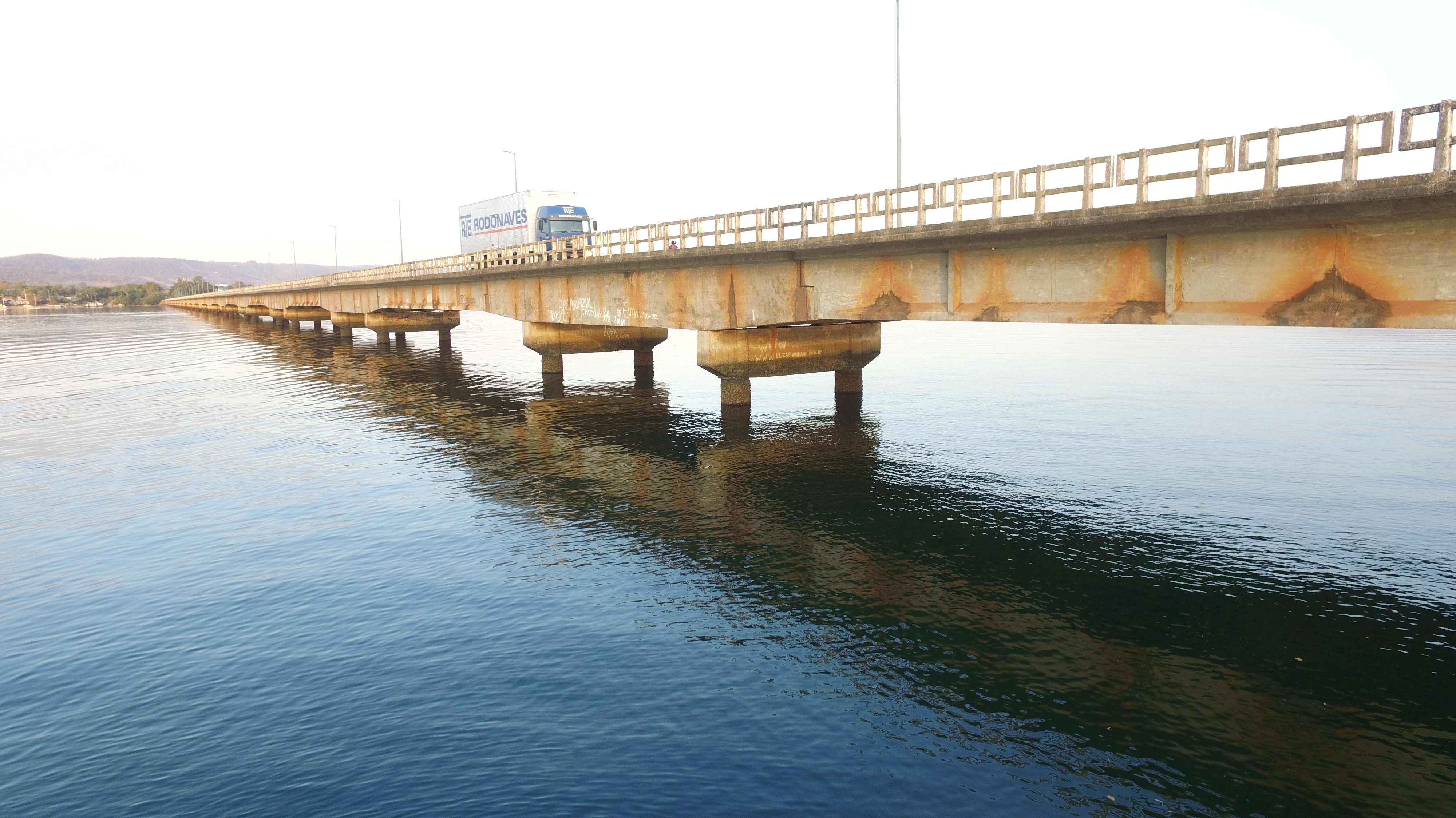 Usina Hidrelétrica Jaguara Reduz Nível de Água para Vistoria Técnica na Ponte do Rio Grande